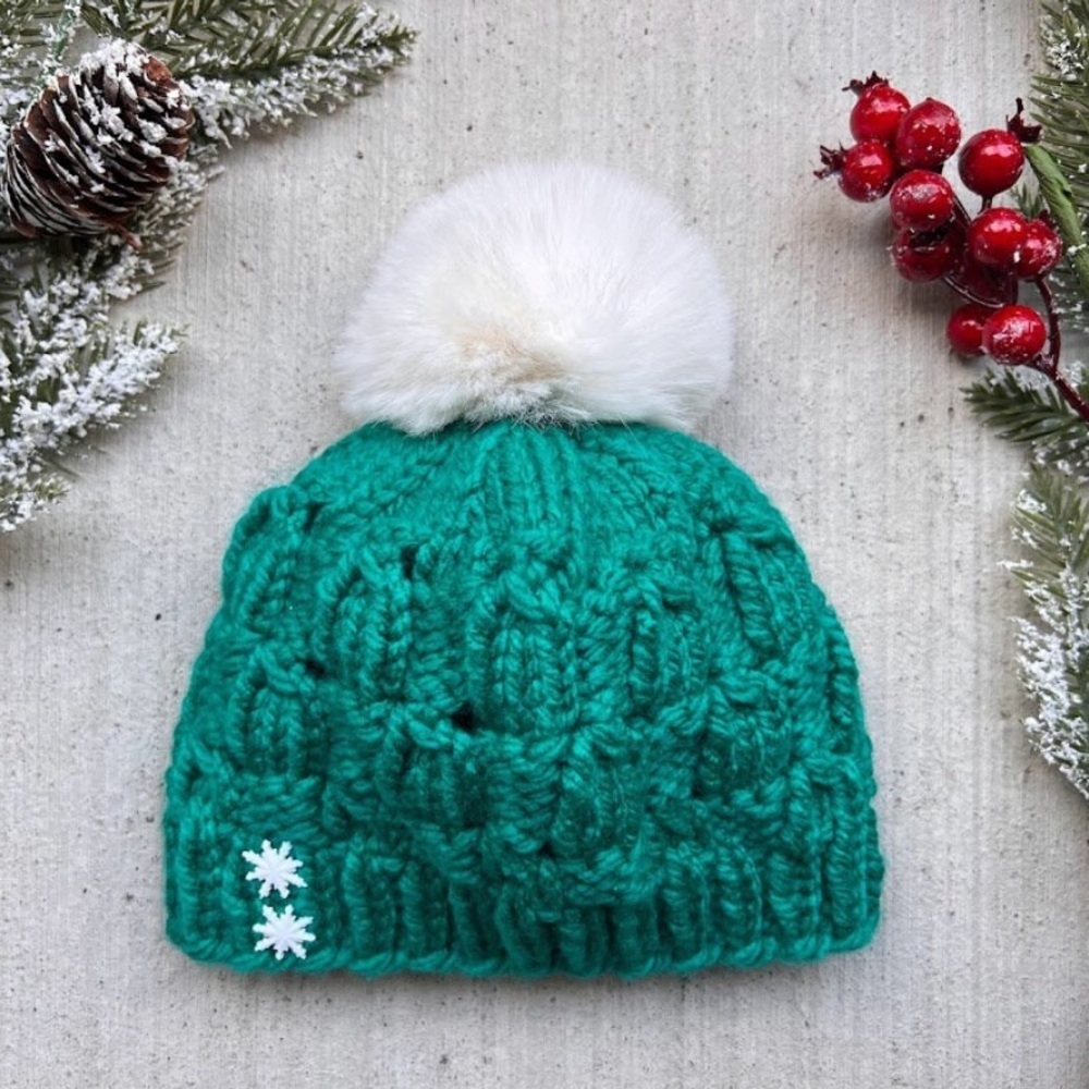 Kids hand knit winter pompom hat - NWOT